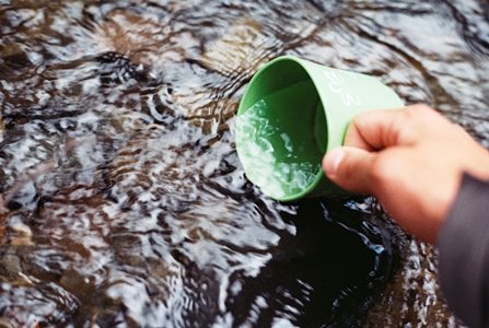 Cup in Water_Pexels