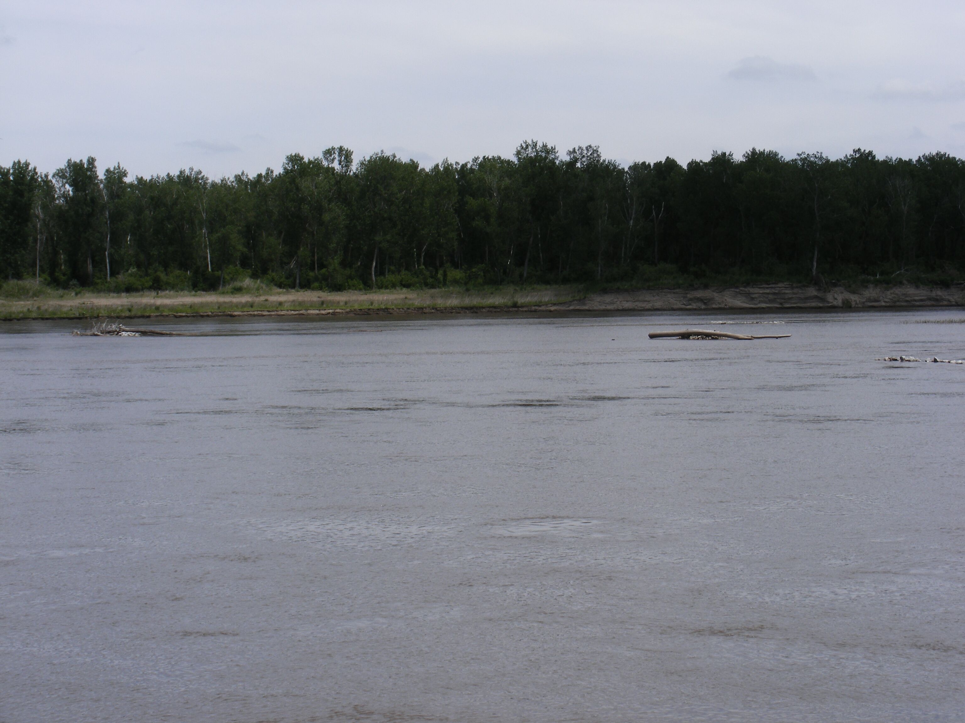 An artificial side channel on the Missouri River