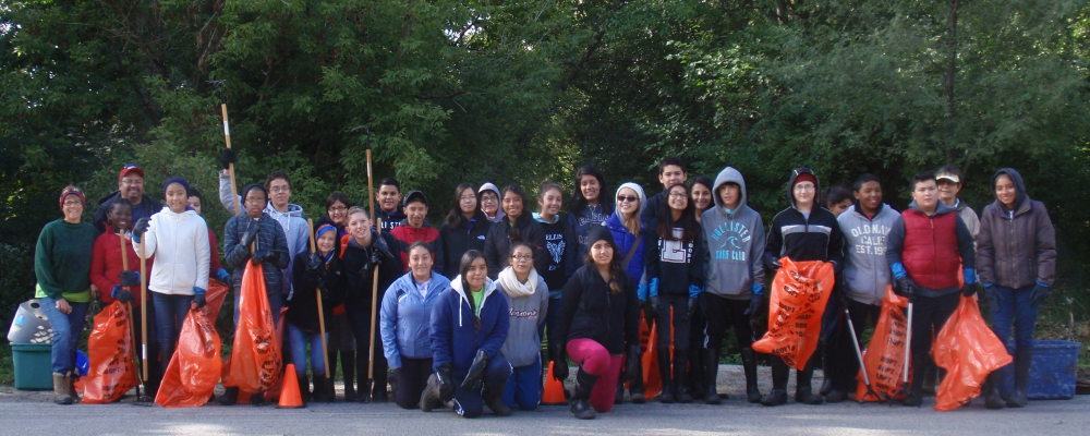 Students at a cleanup event