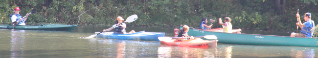 People canoeing